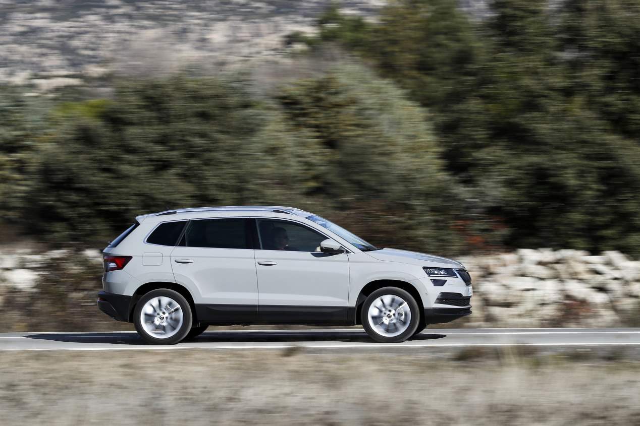 Comparativa SUV de gasolina: Nissan Qashqai DIG-T vs Skoda Karoq TSI