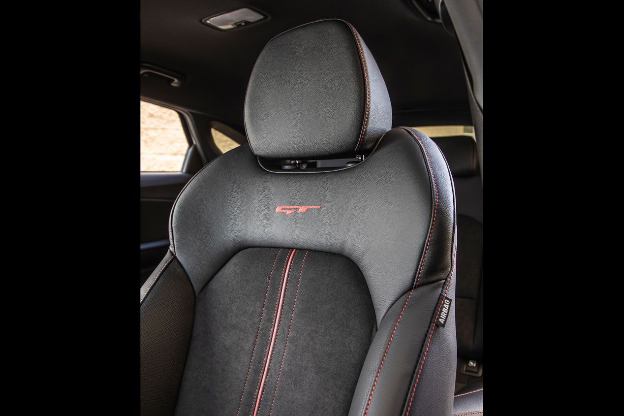 Kia Ceed GT: conducimos en circuito el deportivo compacto de Kia 