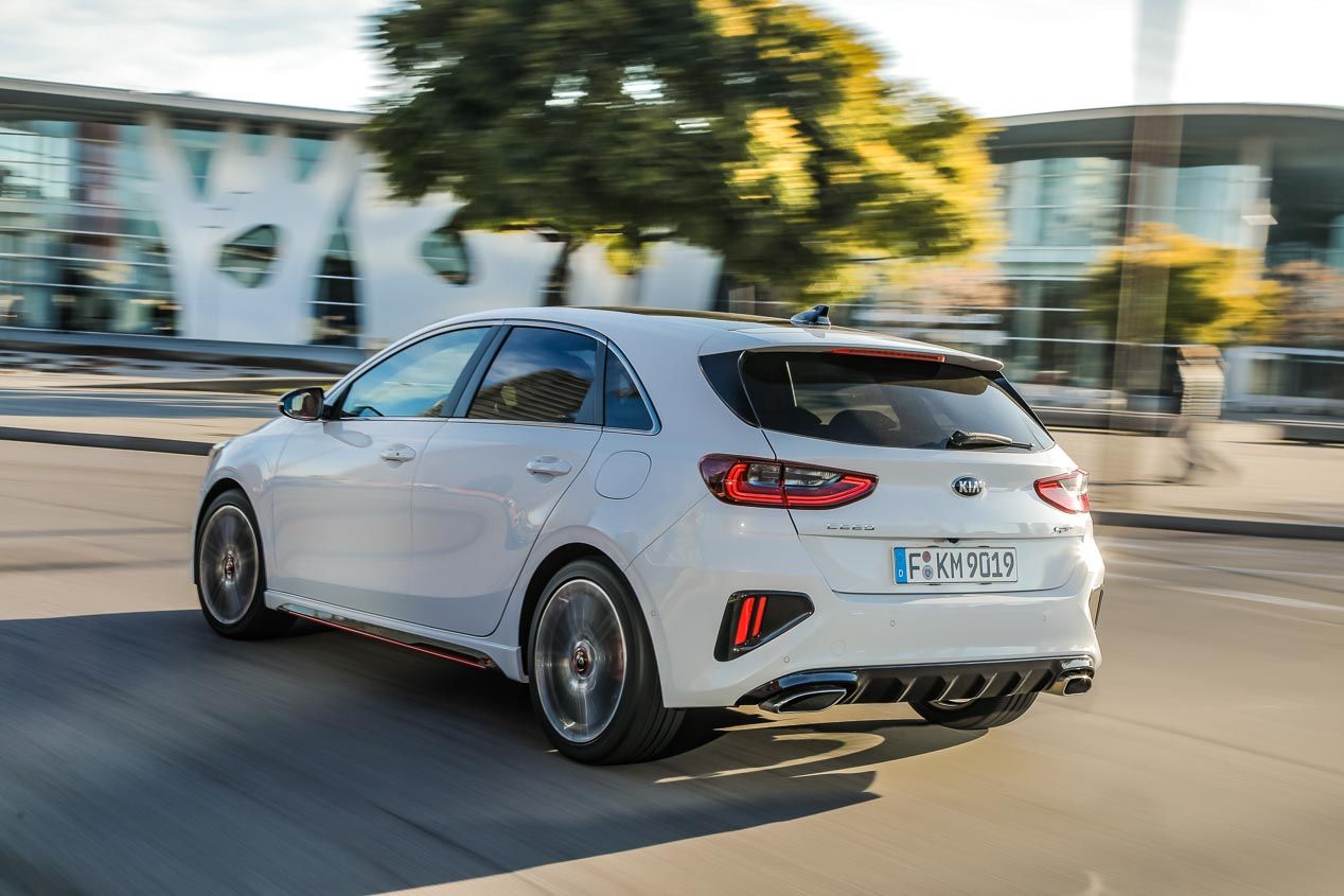 Kia Ceed GT: conducimos en circuito el deportivo compacto de Kia 