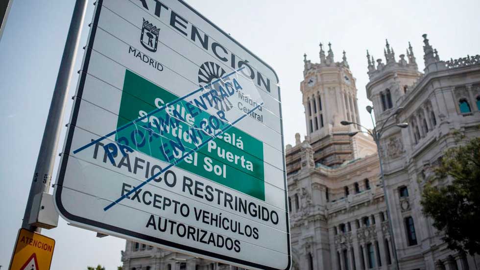 Nueva denuncia contra la Ordenanza de movilidad de Madrid, esta vez de DVuelta