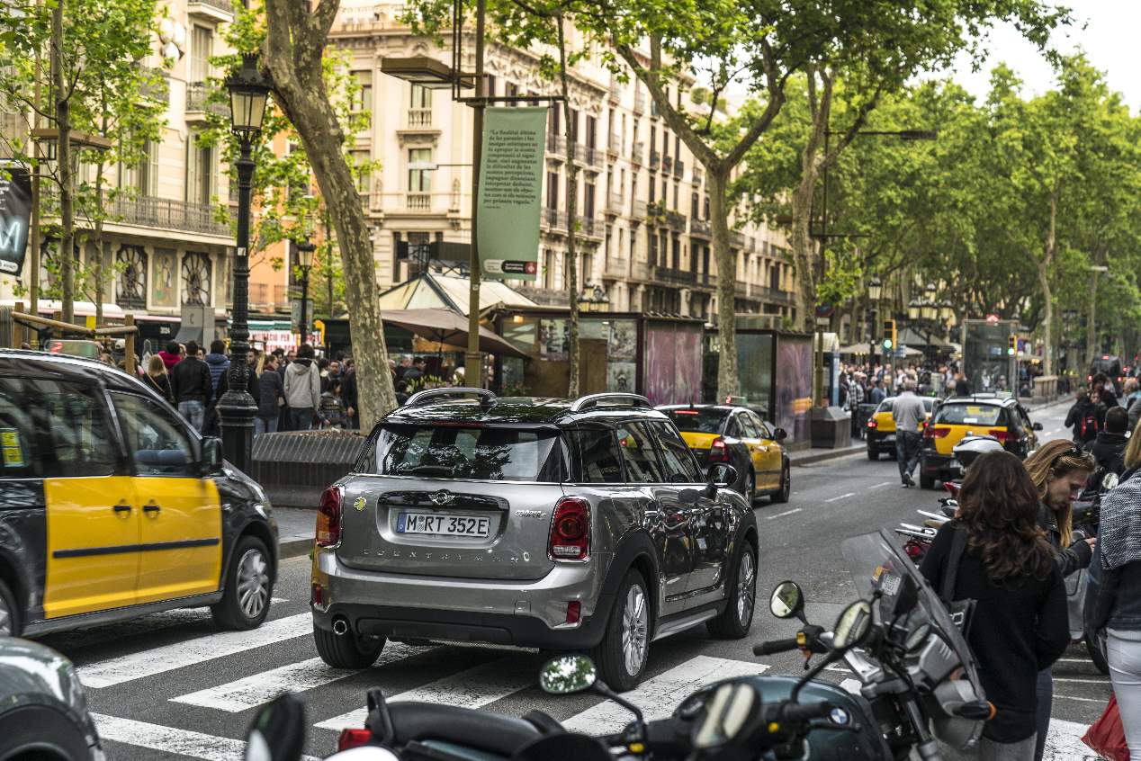 MINI Countryman híbrido enchufable: un SUV eficiente y divertido de conducir
