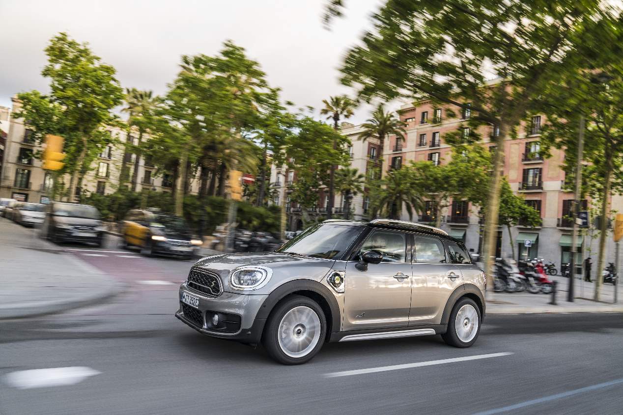 MINI Countryman híbrido enchufable: un SUV eficiente y divertido de conducir