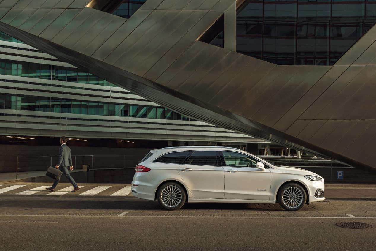 Ford Mondeo vs Volkswagen Passat: las nuevas berlinas que vienen en este 2019