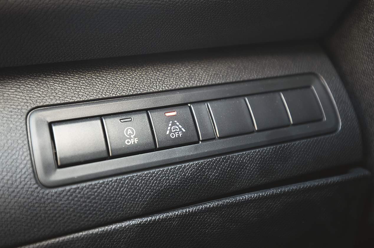 Comparativa Diesel: Kia Ceed 1.6 CRDi vs Peugeot 308 1.5 BlueHDI