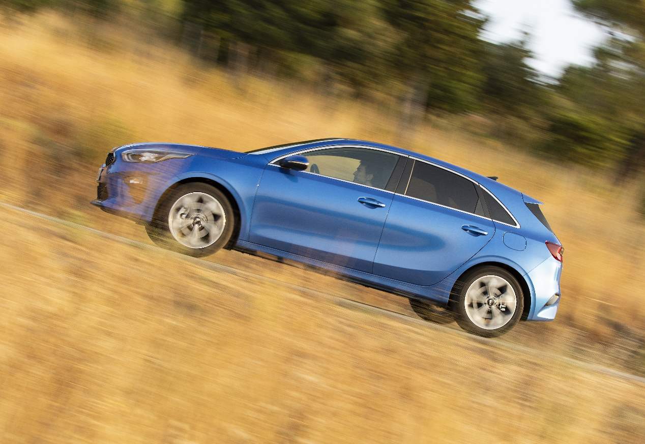 Comparativa Diesel: Kia Ceed 1.6 CRDi vs Peugeot 308 1.5 BlueHDI
