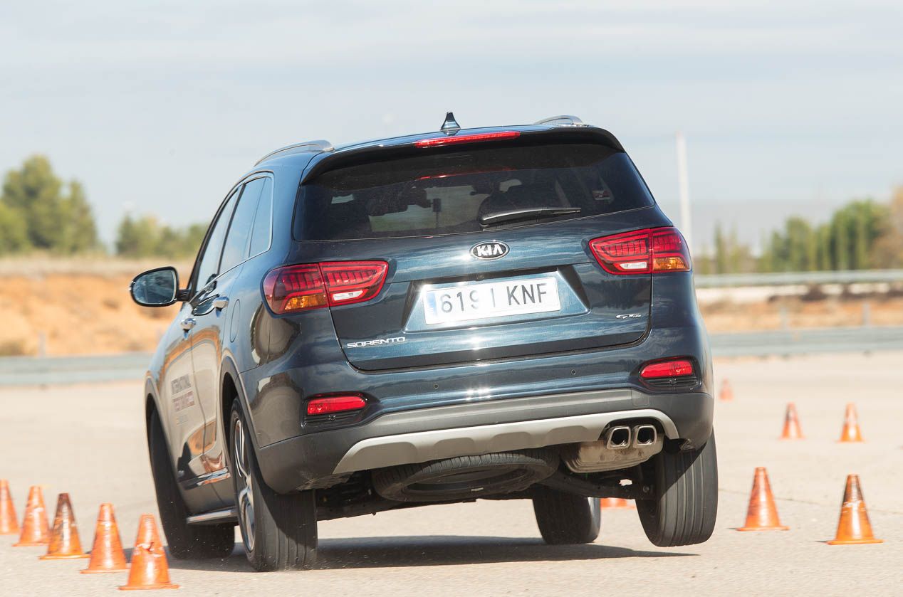 Comparativa: Hyundai Santa Fe vs Kia Sorento, ¿qué SUV es mejor?