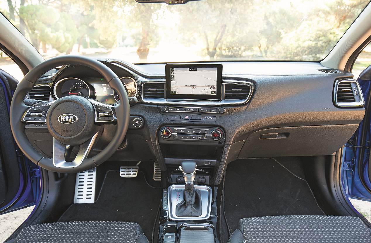 Comparativa Diesel: Kia Ceed 1.6 CRDi vs Peugeot 308 1.5 BlueHDI