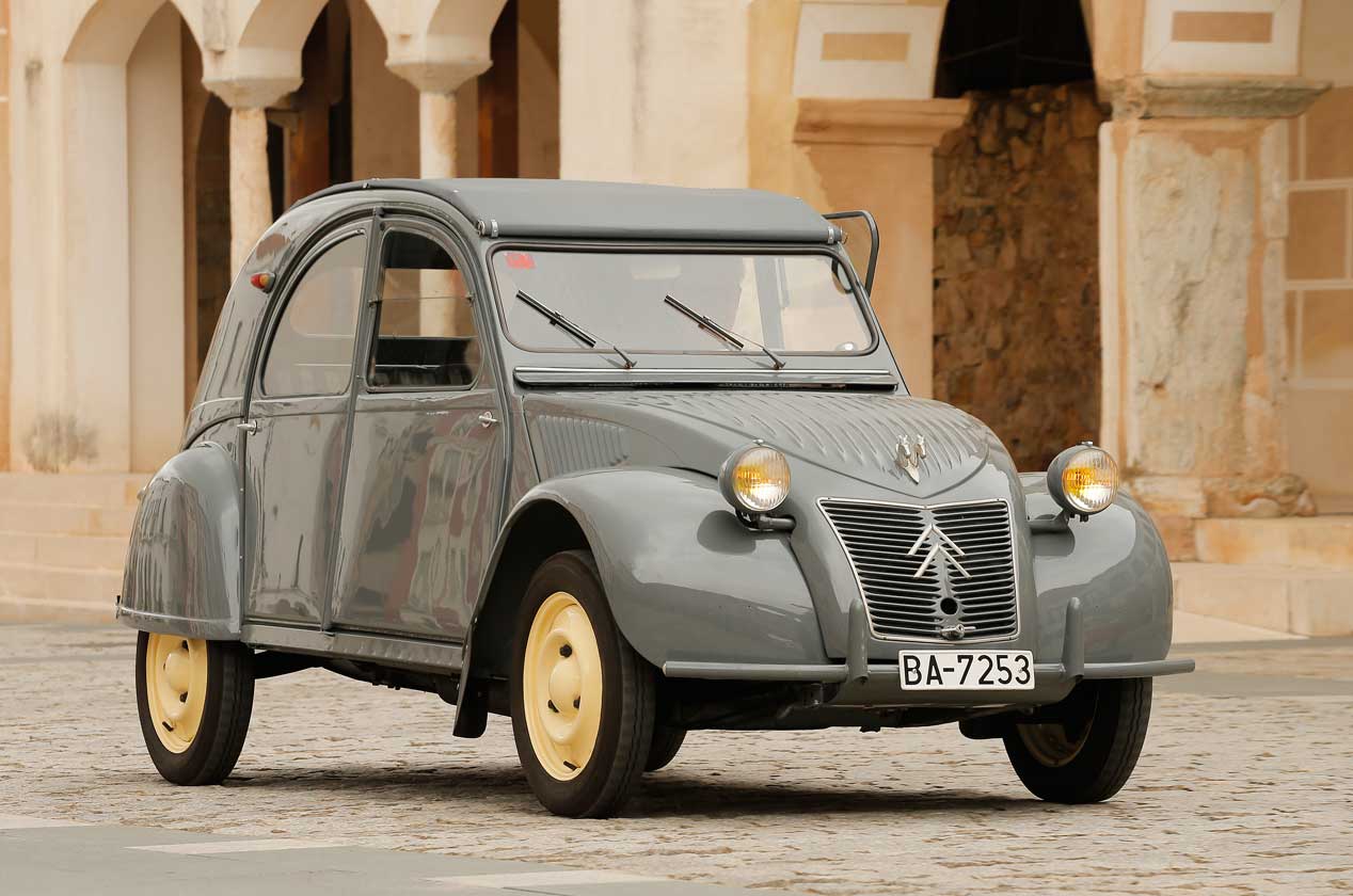Tres coches que cambiaron el automóvil español: Seat 600, Citroën 2 CV y Renault 4