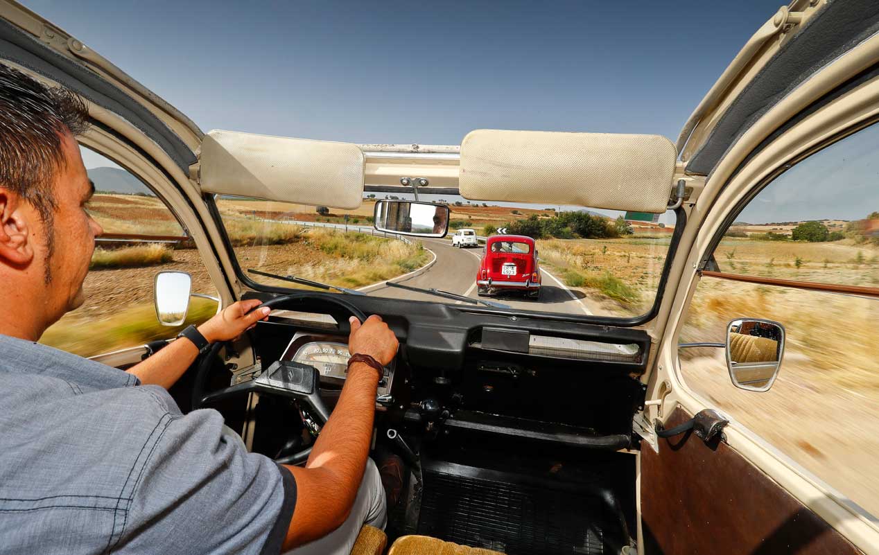 Tres coches que cambiaron el automóvil español: Seat 600, Citroën 2 CV y Renault 4