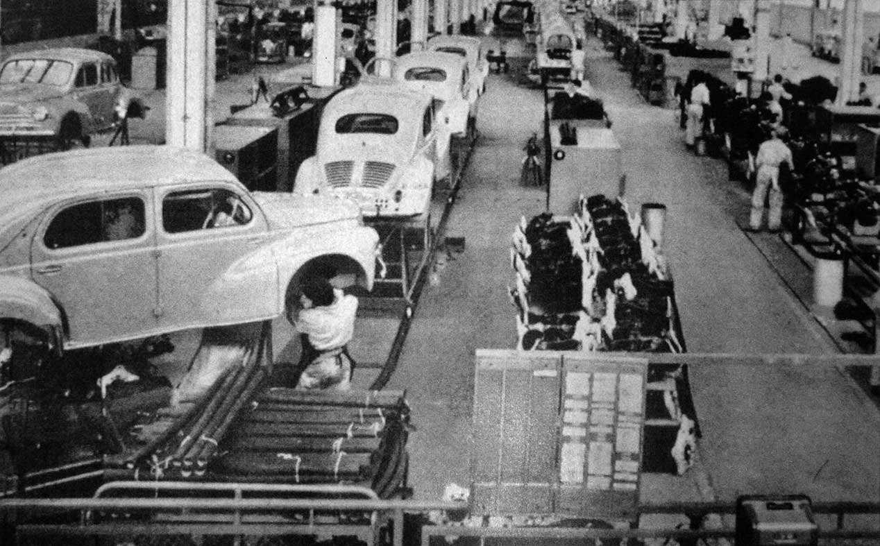 Tres coches que cambiaron el automóvil español: Seat 600, Citroën 2 CV y Renault 4