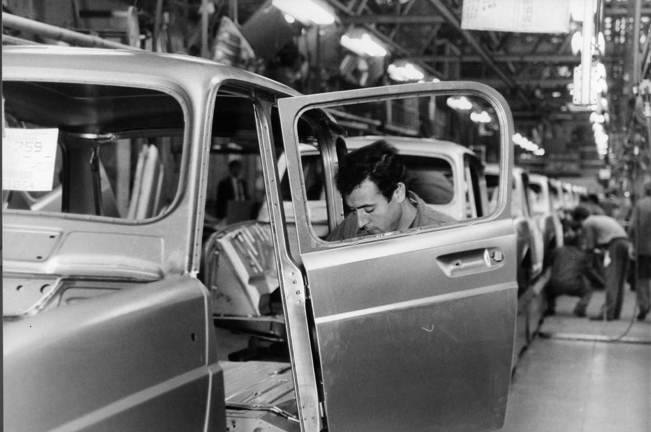 Tres coches que cambiaron el automóvil español: Seat 600, Citroën 2 CV y Renault 4