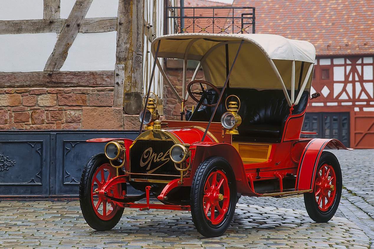 Opel celebra su 120 aniversario: algunos de sus modelos míticos, en imágenes