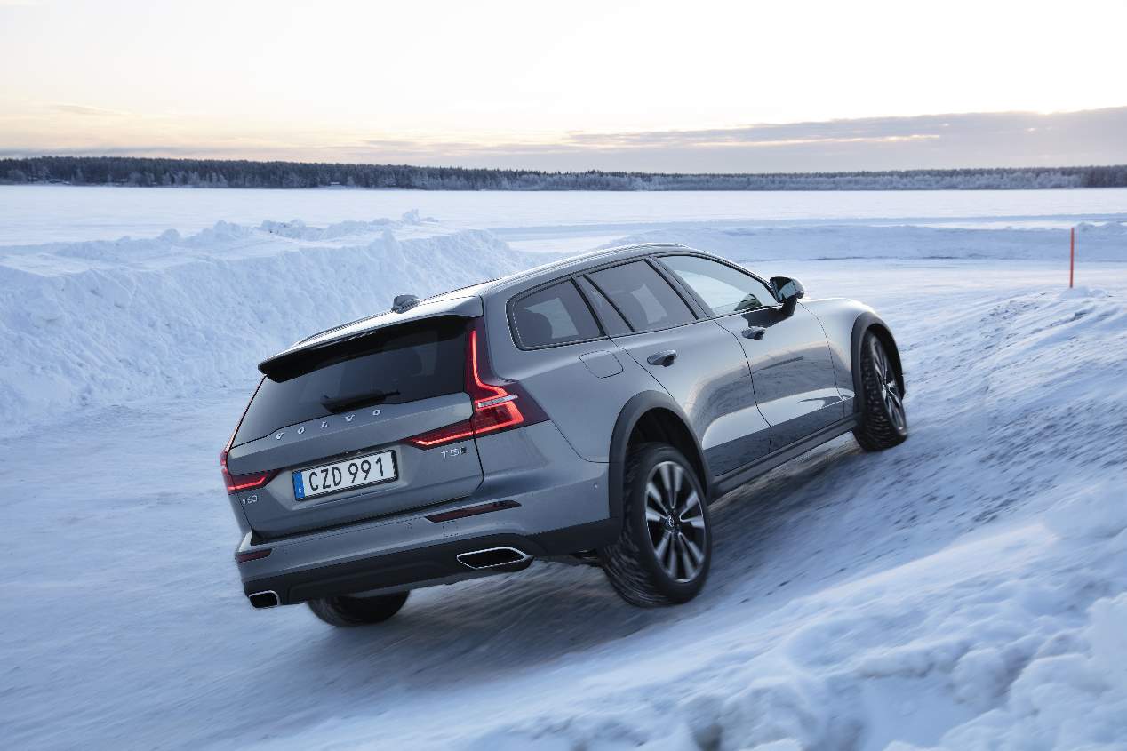 El Volvo V60 Cross Country 2019, en imágenes
