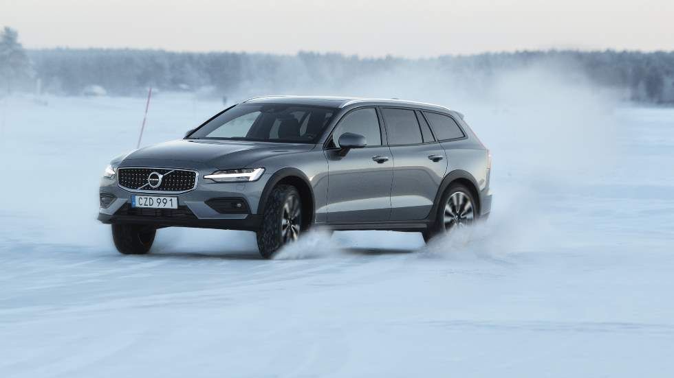 Volvo V60 Cross Country 2019: prueba y precio del familiar más off-road