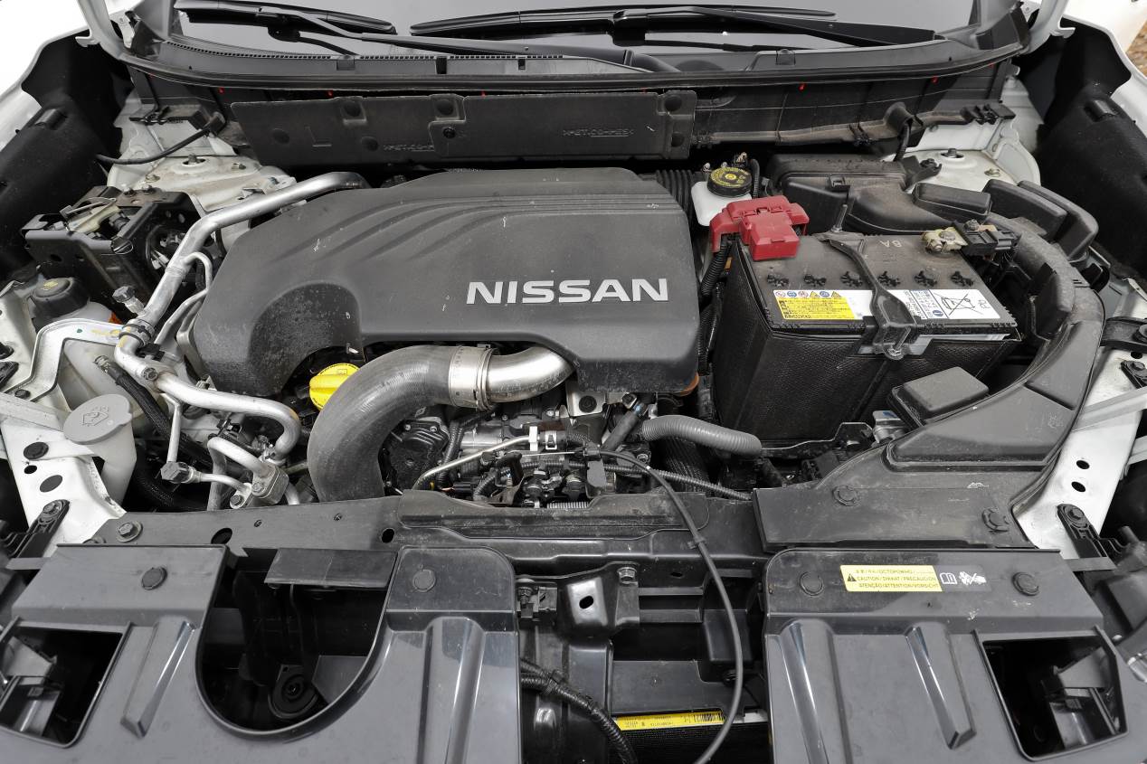 Comparativa: Nissan X-Trail dCi vs Peugeot 5008 BlueHDi