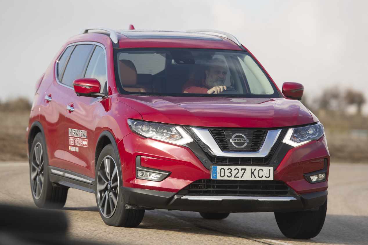 Comparativa: Nissan X-Trail dCi vs Peugeot 5008 BlueHDi