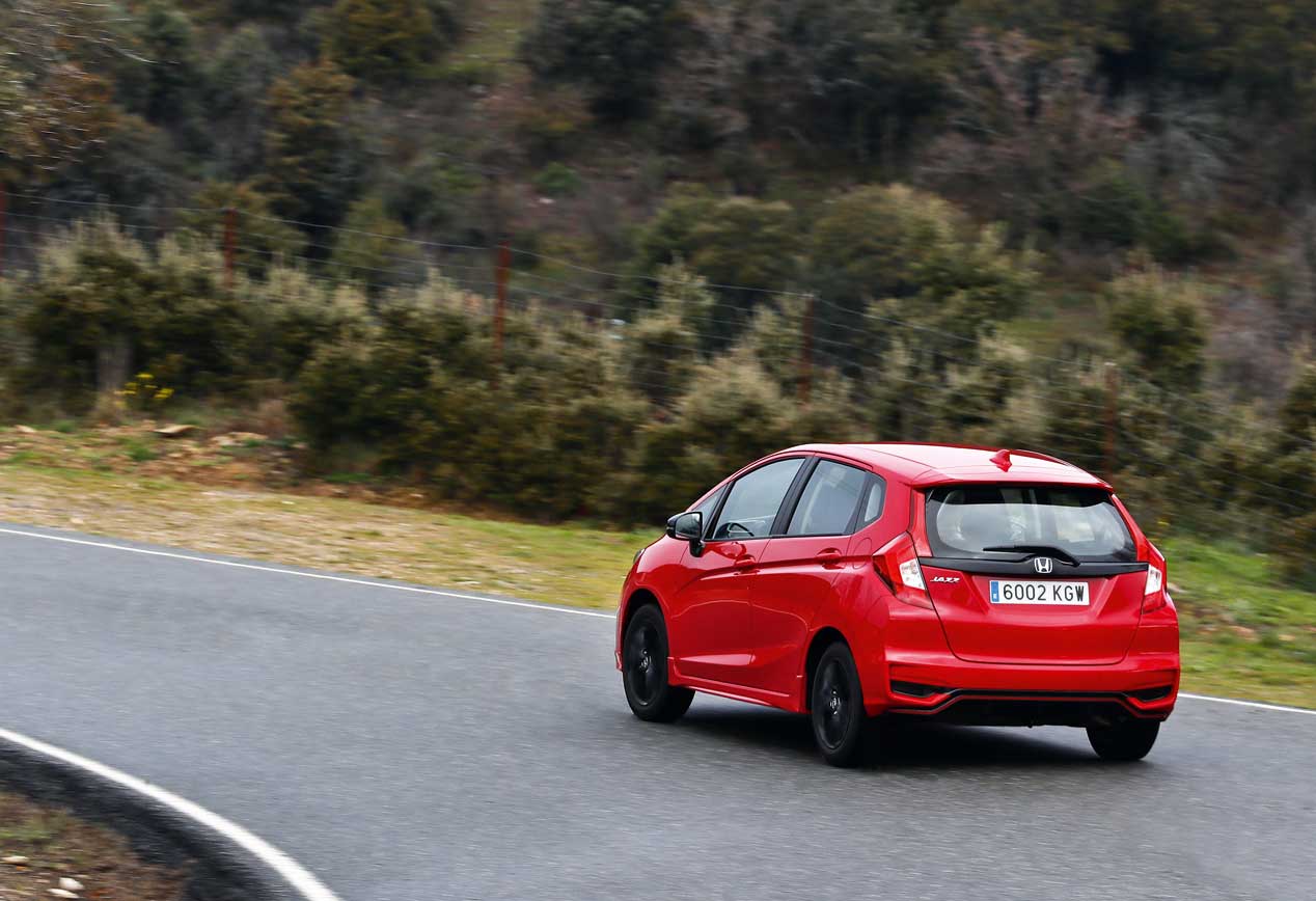Nos subimos al Honda Jazz con su motor 1.5 VTEC