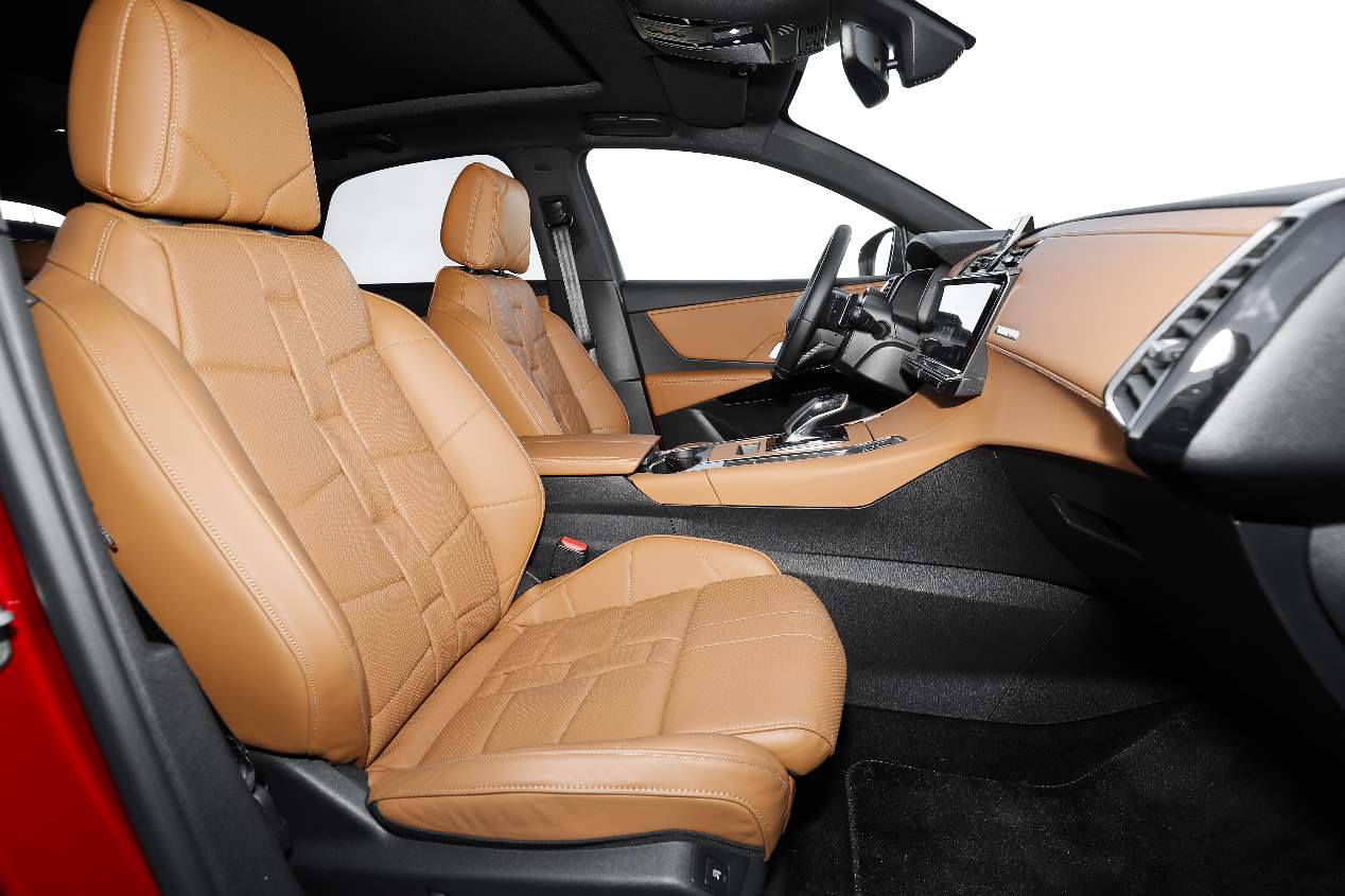 El DS 7 Crossback PureTech 180 CV, en imágenes