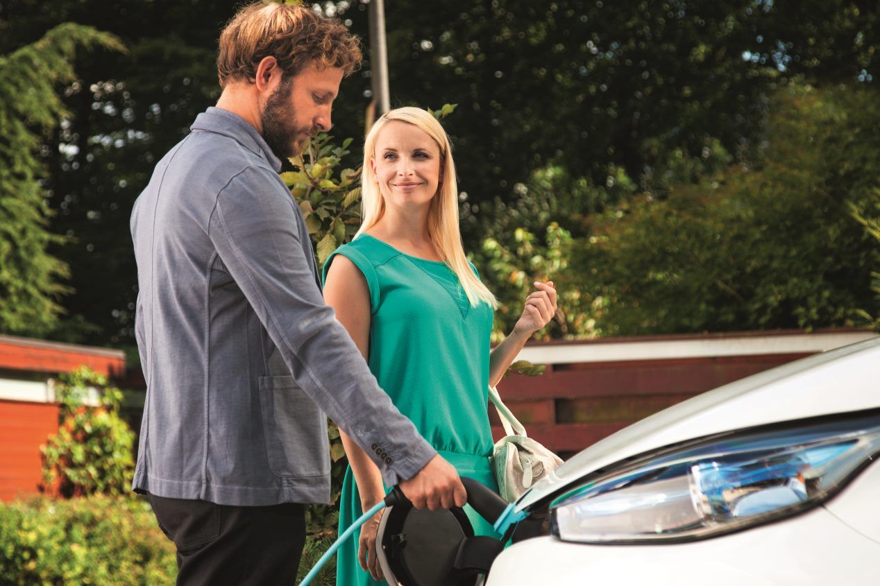 El panorama "eléctrico" en España: coches, puntos de carga, empresas...