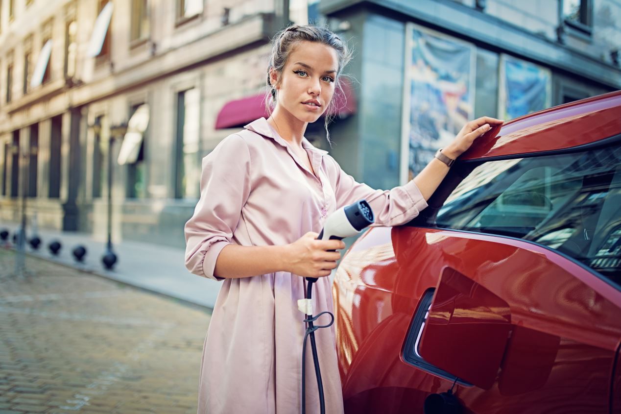 El panorama "eléctrico" en España: coches, puntos de carga, empresas...