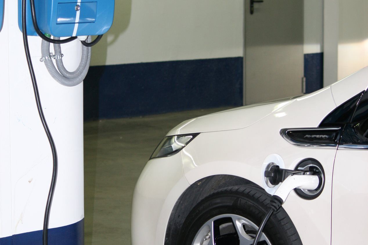 El panorama "eléctrico" en España: coches, puntos de carga, empresas...