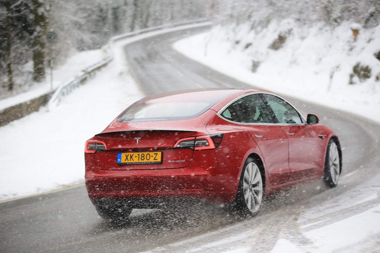 Nuestra prueba a bordo del Tesla Model 3, en imágenes