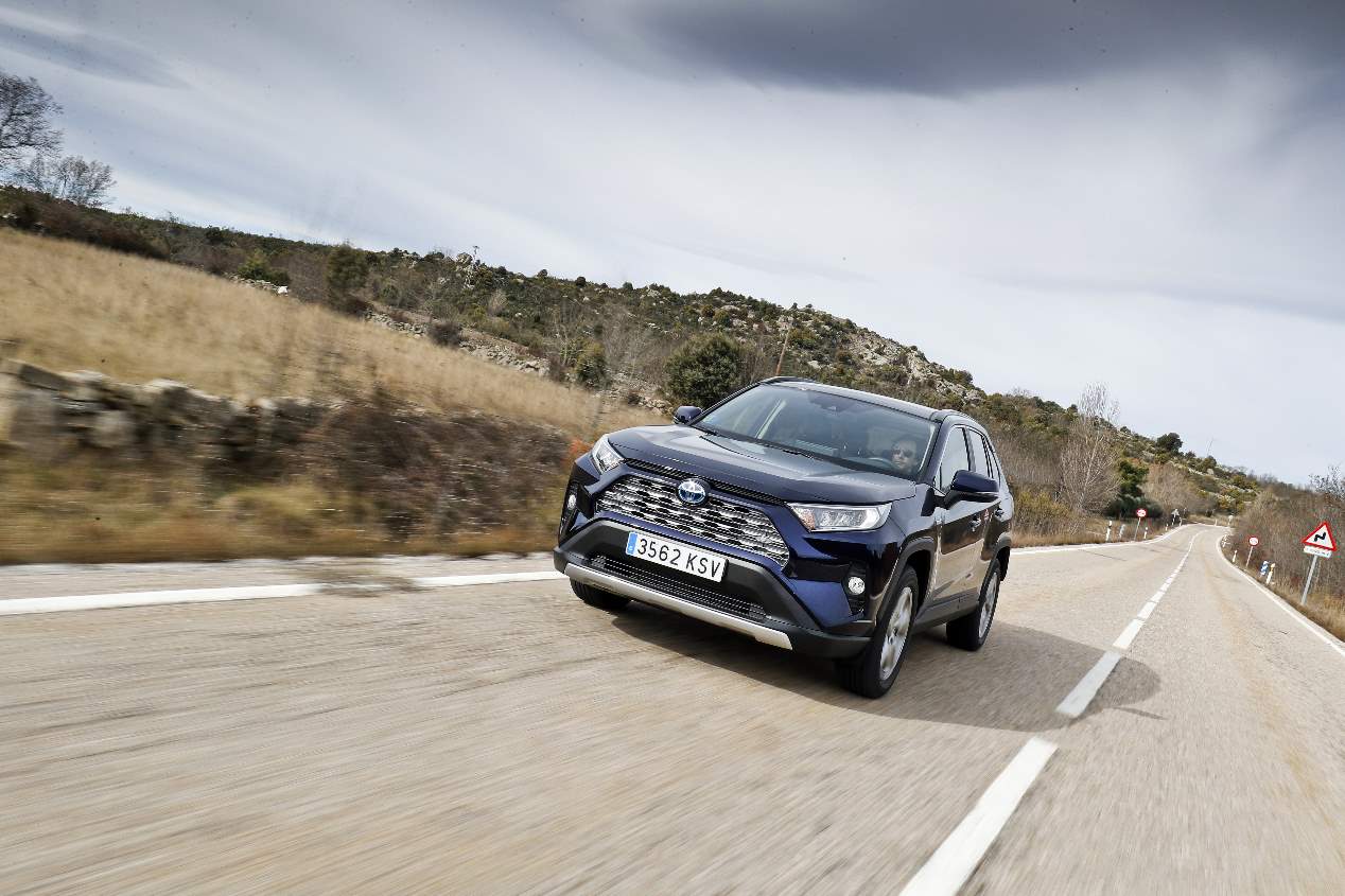Toyota RAV4 2019: prueba a fondo y fotos del nuevo SUV híbrido