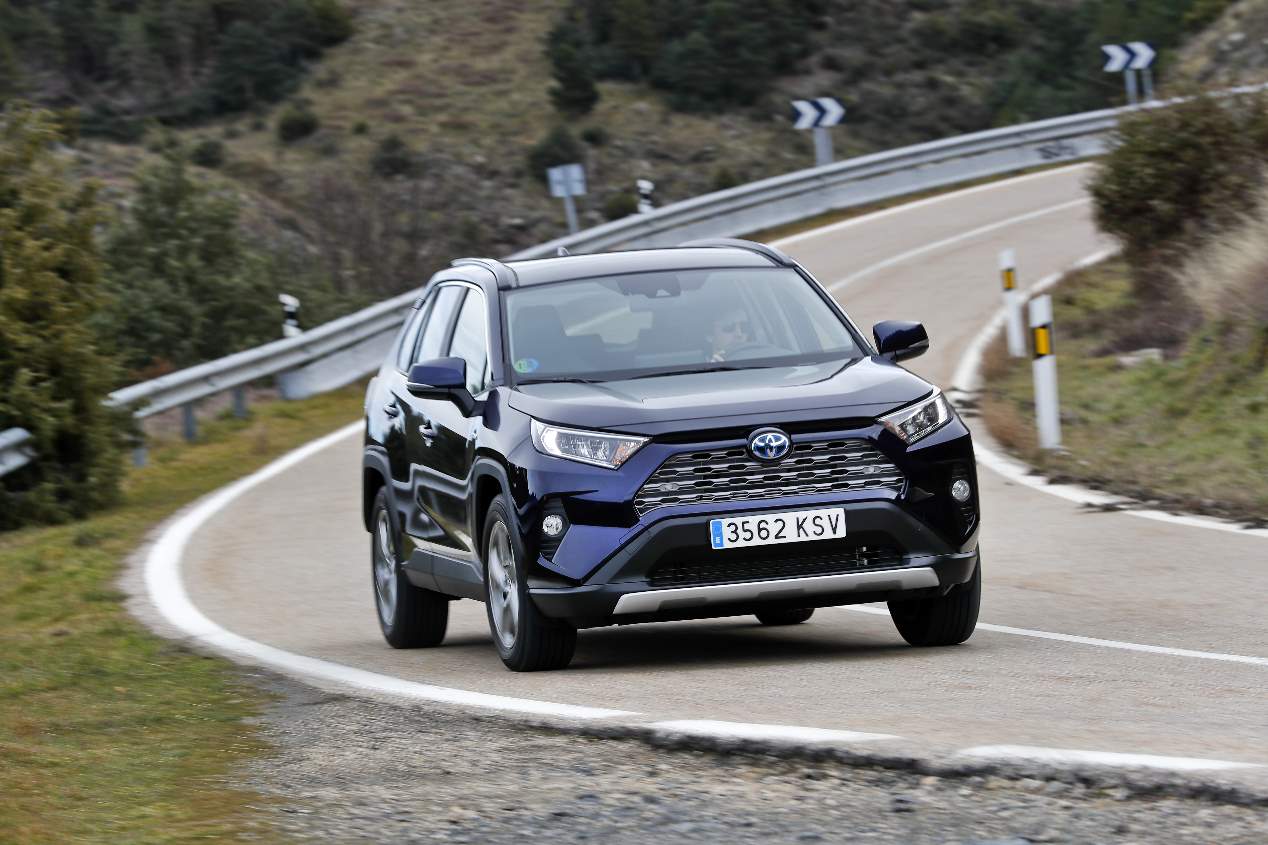 Toyota RAV4 2019: prueba a fondo y fotos del nuevo SUV híbrido