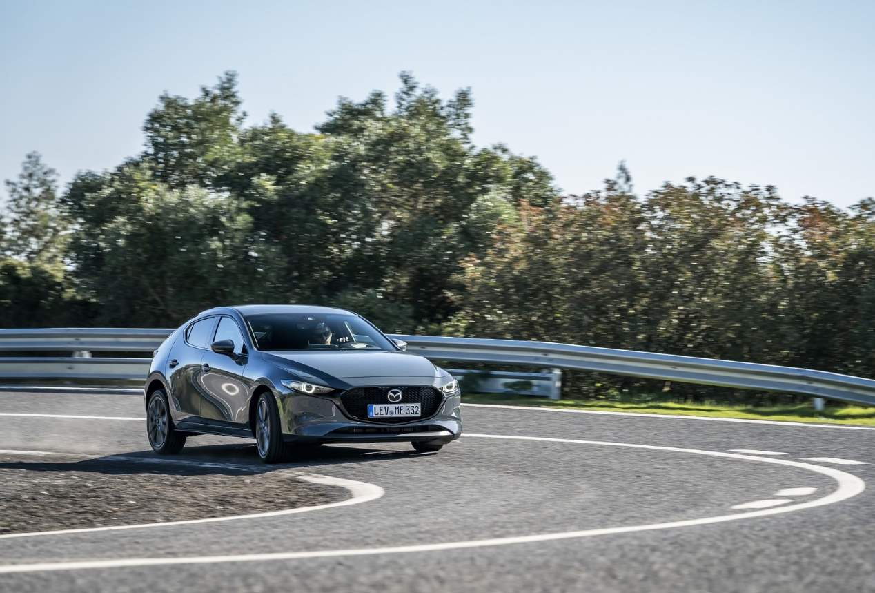Mazda3 2019: nuevas fotos en movimiento y detalles del nuevo compacto