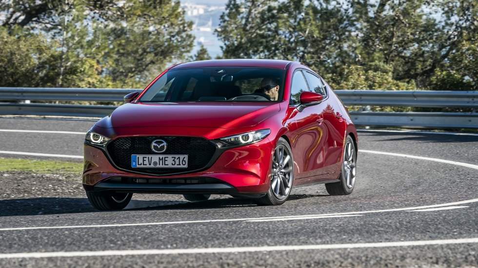 Mazda3 2019: nuevos datos de sus motores y nuevas fotos del compacto nipón