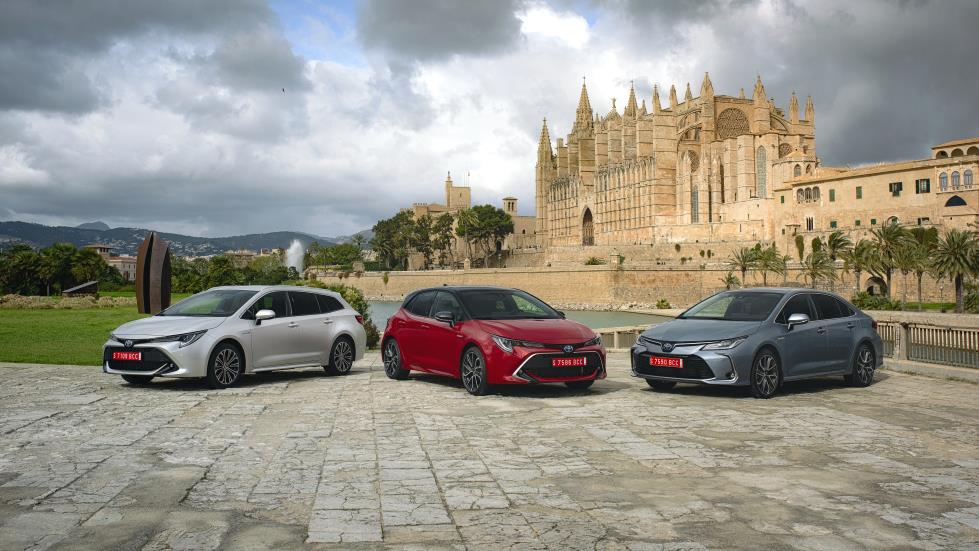 Conducimos los dos híbridos del nuevo Toyota Corolla