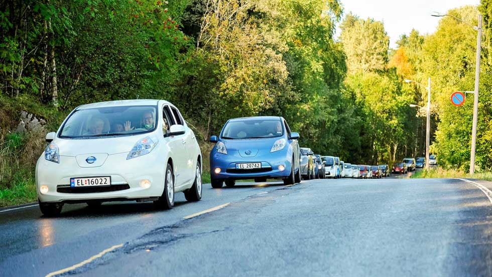 Uso de la climatización y autonomía del coche eléctrico: ¿cuánto se reduce?