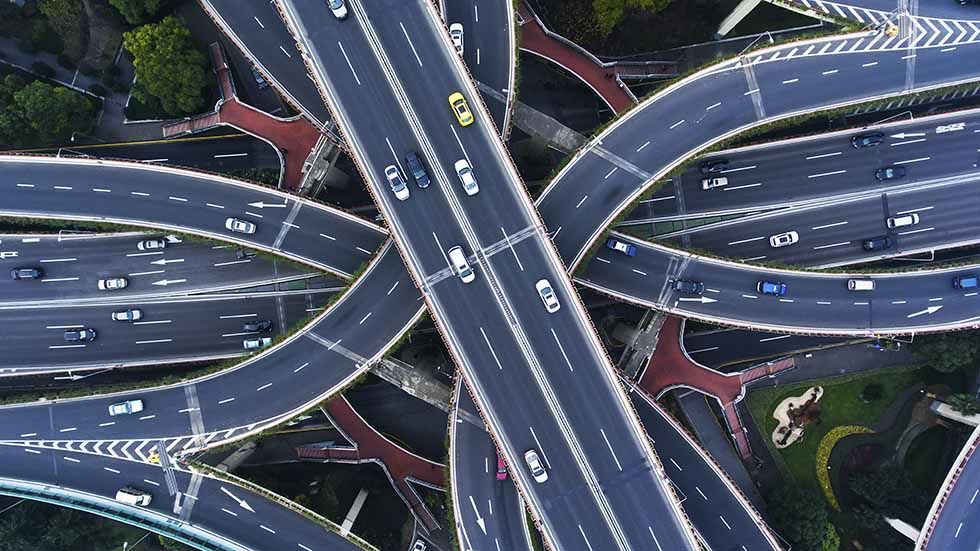 Un senador pide autopistas sin límites de velocidad: ¿dónde?