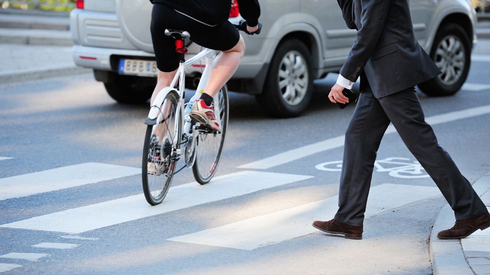 El PSOE promete centros urbanos peatonalizados y sin coches contaminantes