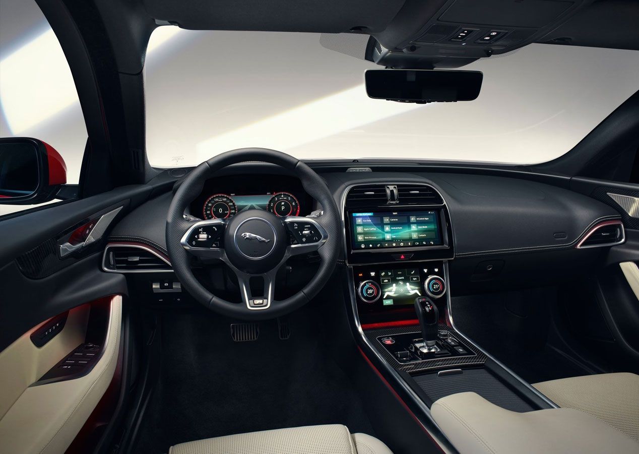 Jaguar XE, la berlina se renueva en Ginebra