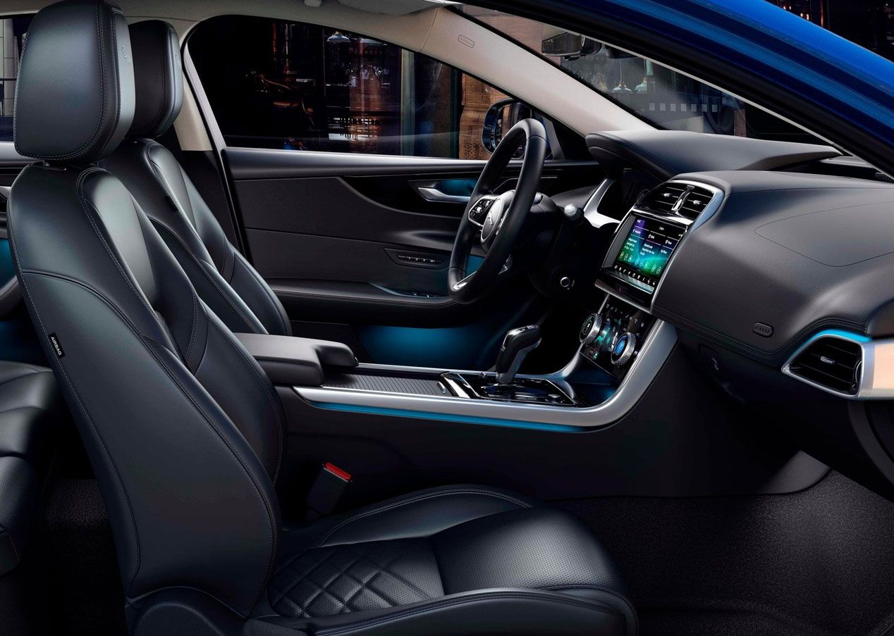 Jaguar XE, la berlina se renueva en Ginebra