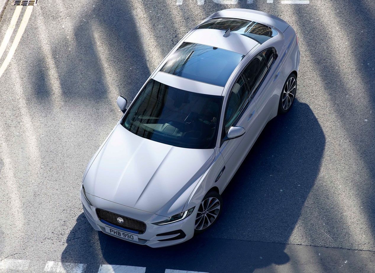 Jaguar XE, la berlina se renueva en Ginebra