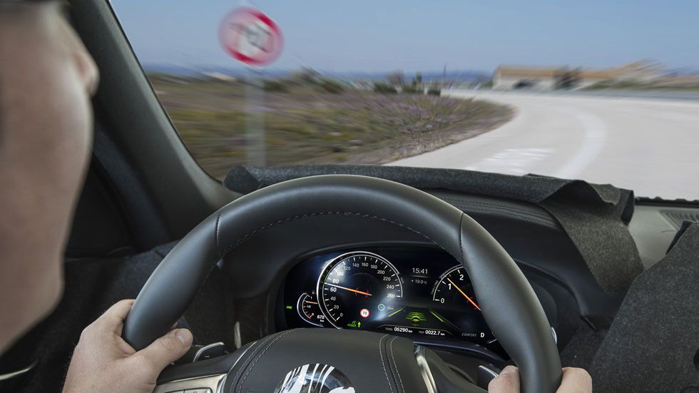 Así funciona el sistema obligatorio que tendrán que montar todos los coches en 2020