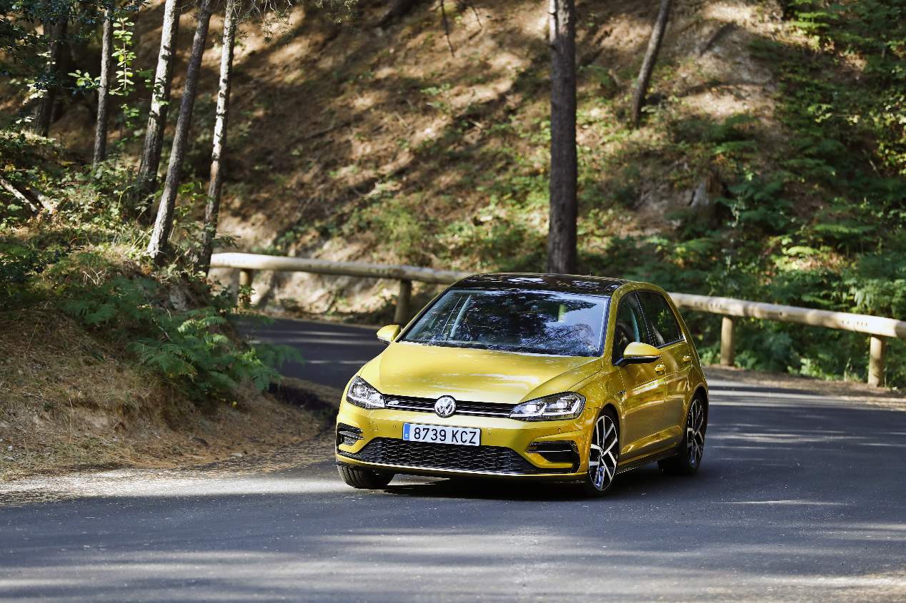 Comparativa Kia Ceed 1.4 T-GDi vs VW Golf 1.5 TSi