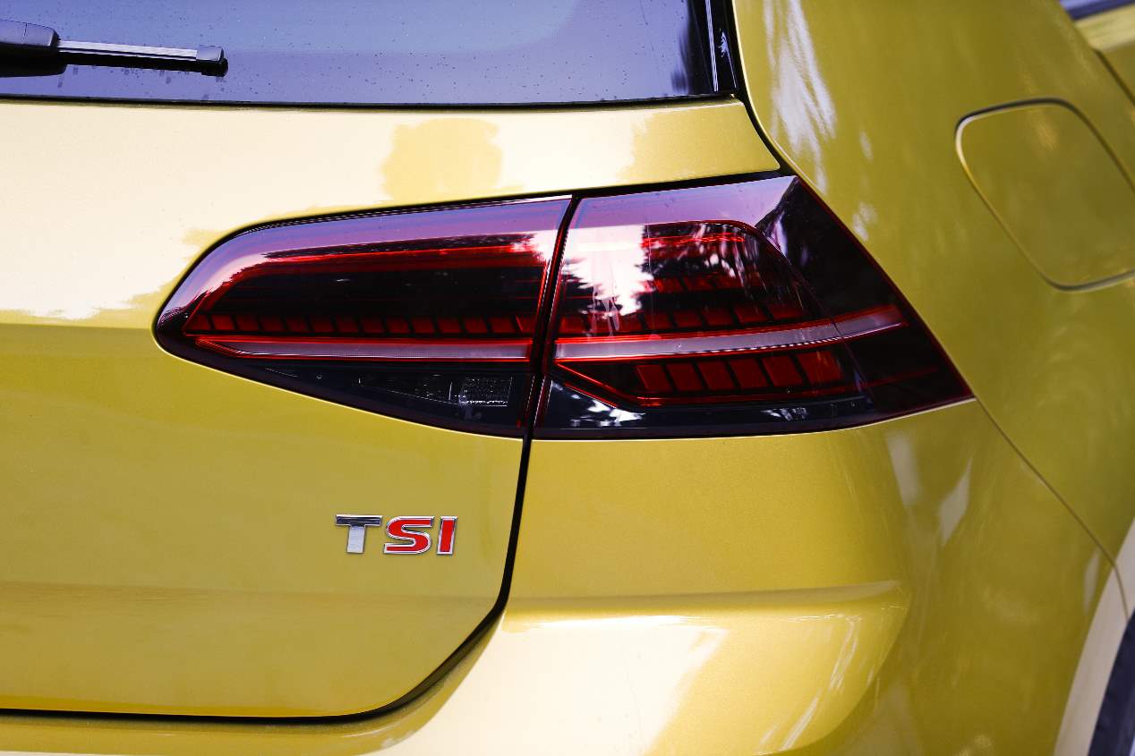 Comparativa Kia Ceed 1.4 T-GDi vs VW Golf 1.5 TSi