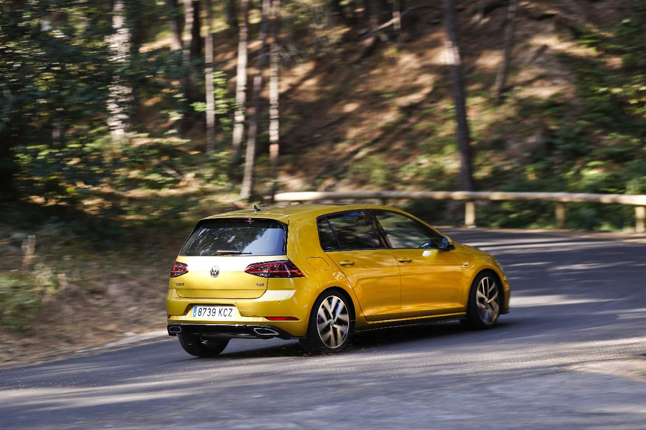 Comparativa Kia Ceed 1.4 T-GDi vs VW Golf 1.5 TSi