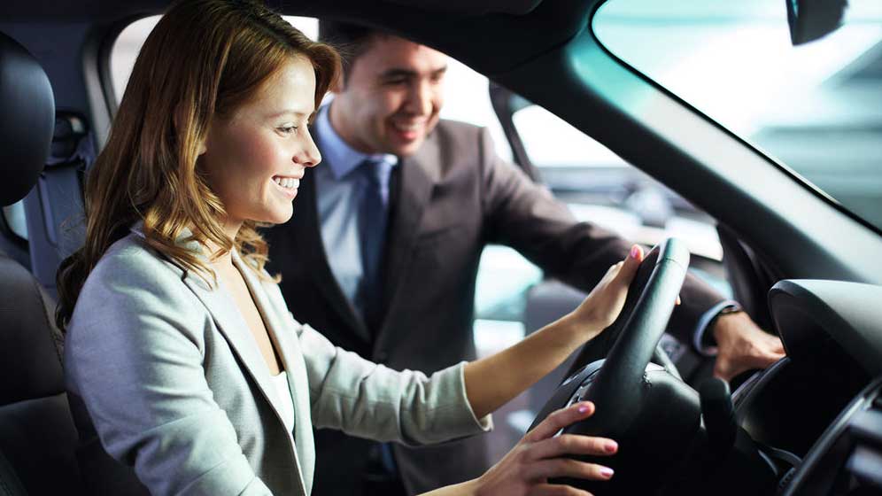 Bajan los descuentos en la compra de coches: así está la media