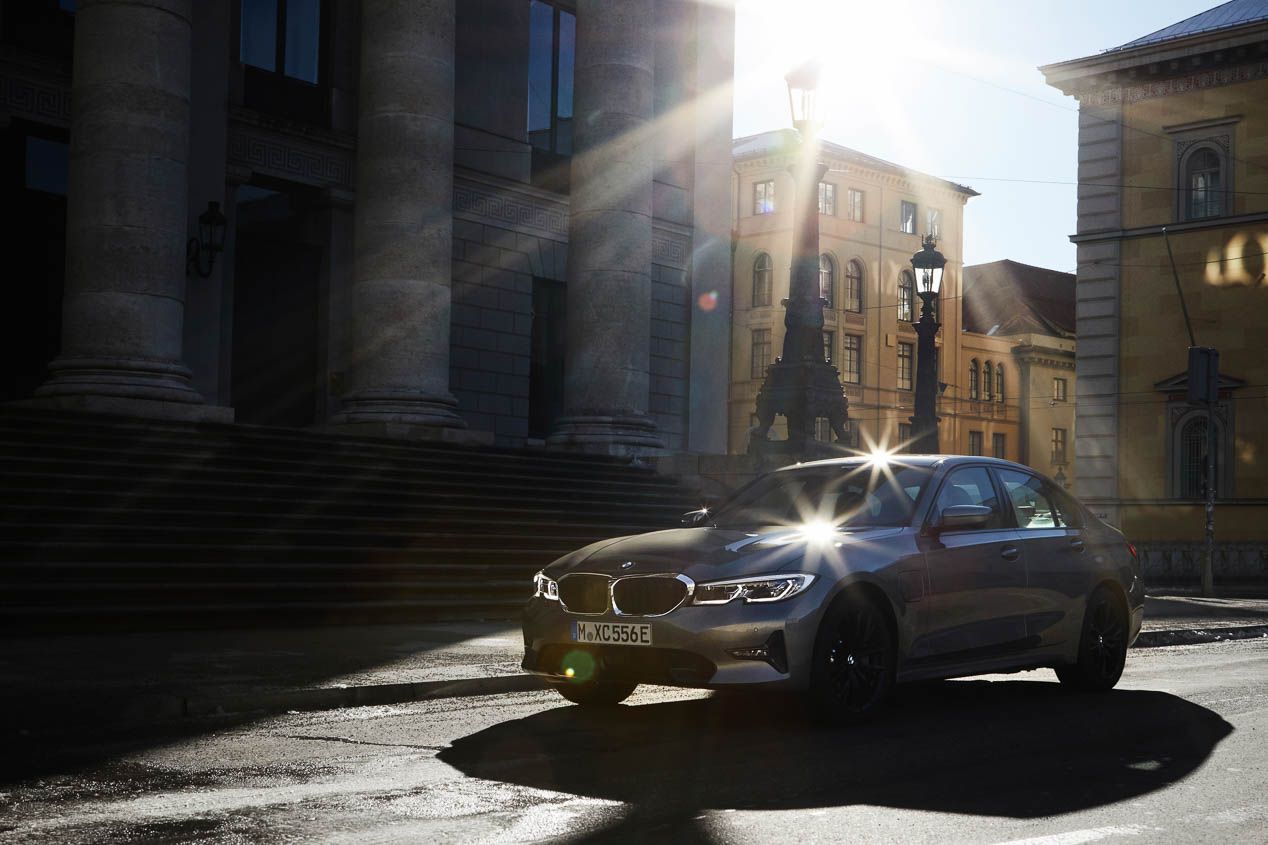 BMW 330e, electrizante y deportivo