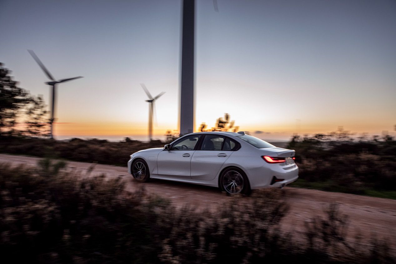 BMW 330e, electrizante y deportivo