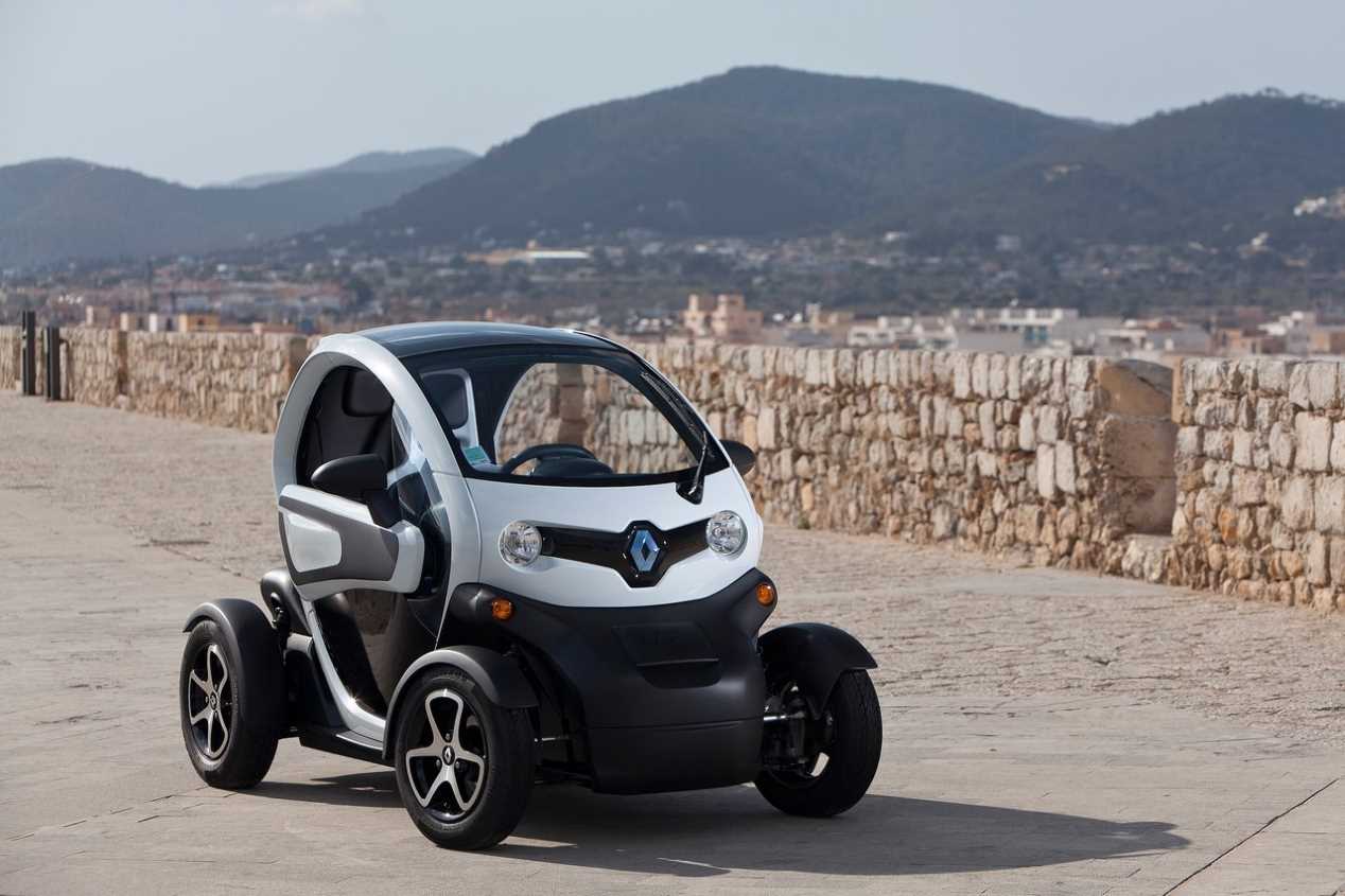 Seat Minimó vs Renault Twizy: duelo de conceptos urbanos, en imágenes