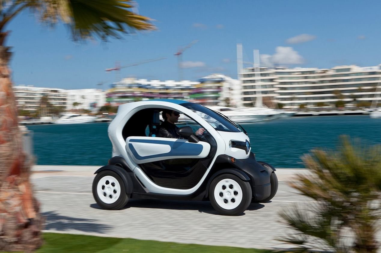 Seat Minimó vs Renault Twizy: duelo de conceptos urbanos, en imágenes