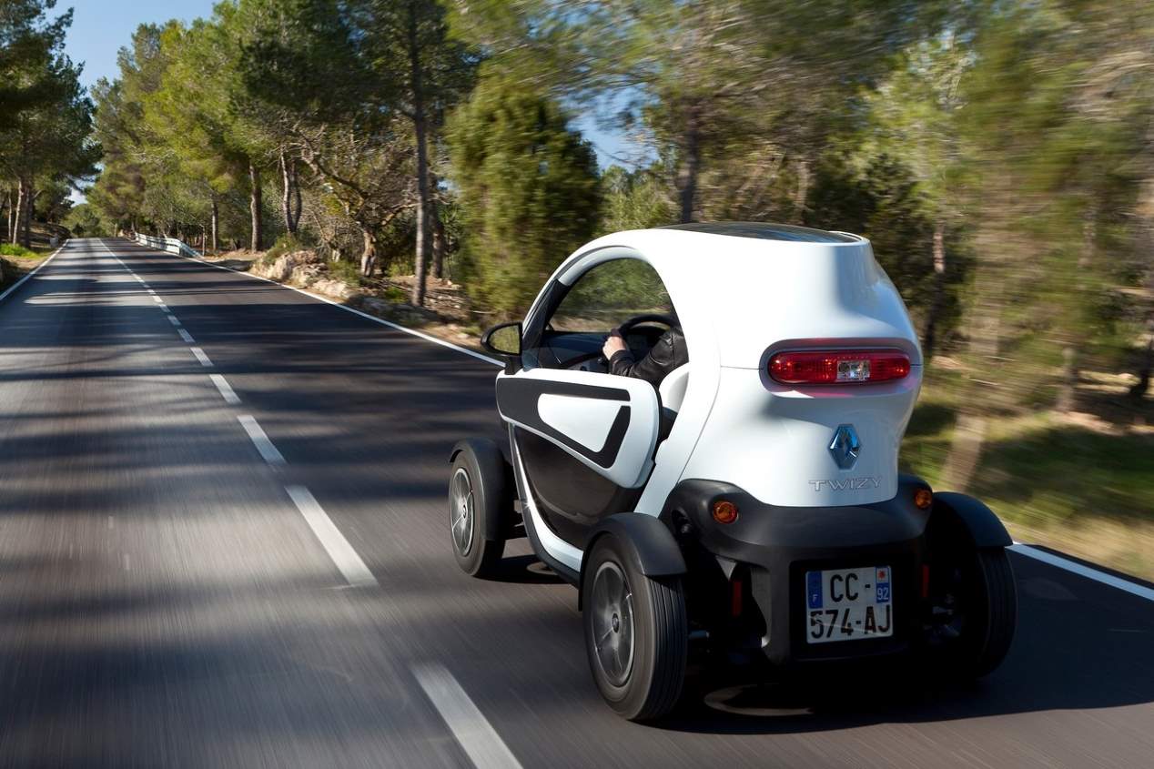 Seat Minimó vs Renault Twizy: duelo de conceptos urbanos, en imágenes