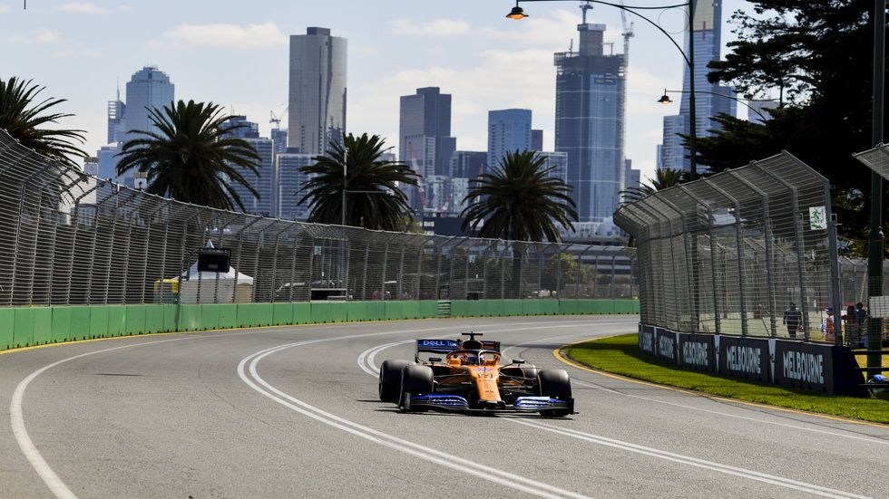 Carlos Sainz con el MCL34 el viernes en Albert Park