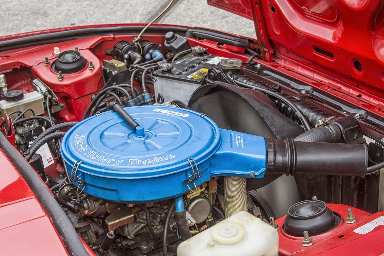 A prueba el Mazda RX-7 (1978) de primera generación