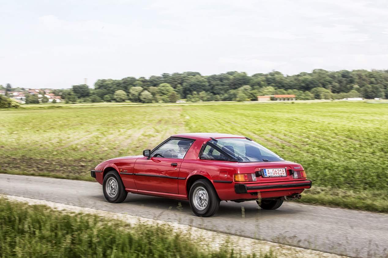A prueba el Mazda RX-7 (1978) de primera generación